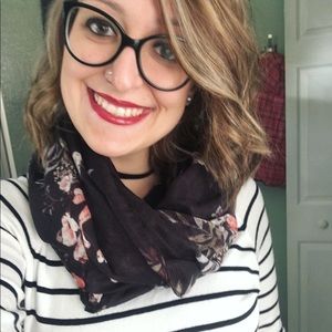 Meet your Posher, Desiree